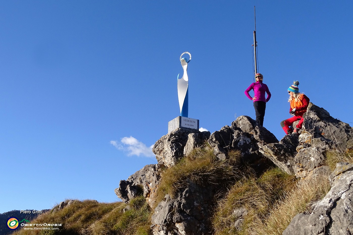 30 Alla Madonna delle Cime in vetta al Corno Zuccone (1458 m).JPG -                                